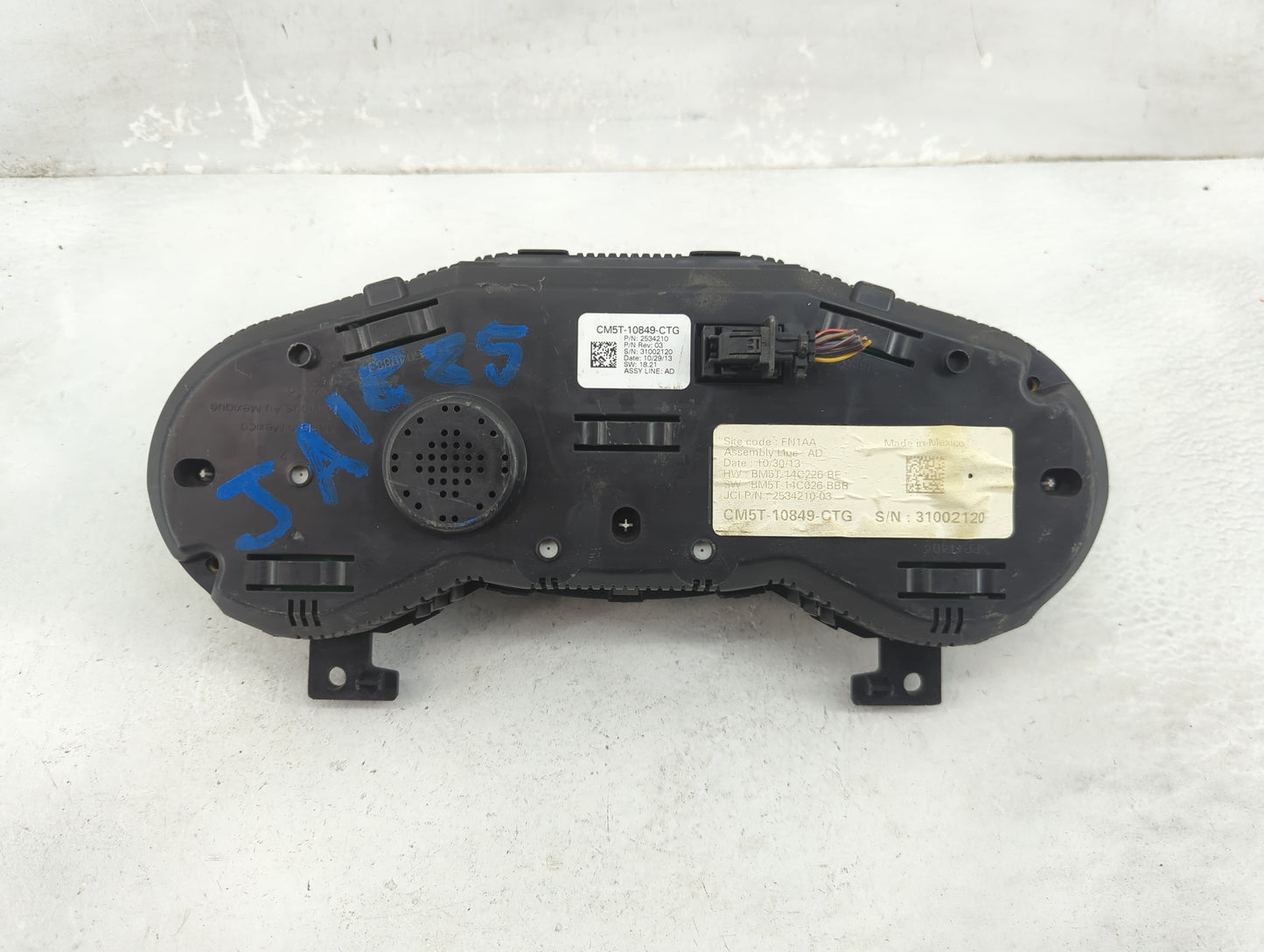2013-2014 Ford Focus Instrument Cluster Speedometer Gauges P/N:CM5T-10849-CTG BM5T-14C226-BE, BM5T-14C026-BCB Fits Fits 2013