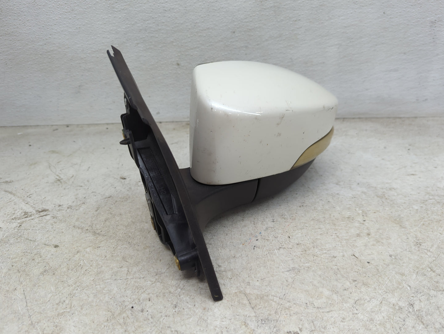 2012-2014 Ford Focus Driver Side View Mirror - Left Door Mirror OEM Used - Oemusedautoparts1.com