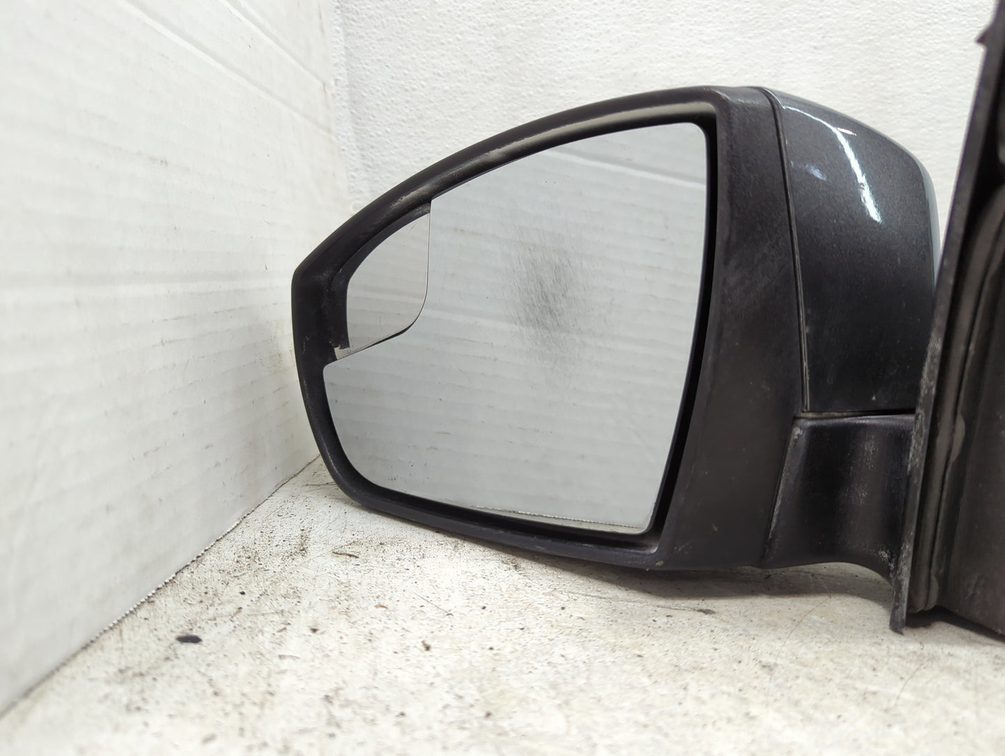 2012-2014 Ford Focus Driver Side View Mirror - Left Door Mirror OEM Used - Oemusedautoparts1.com