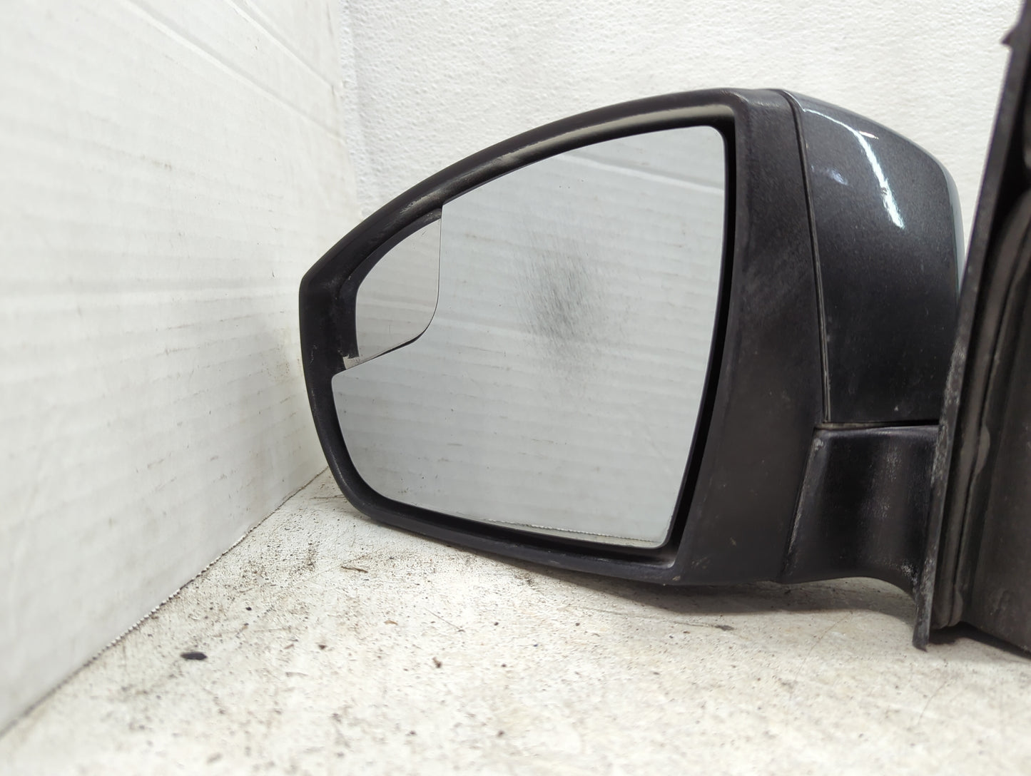 2012-2014 Ford Focus Driver Side View Mirror - Left Door Mirror OEM Used - Oemusedautoparts1.com