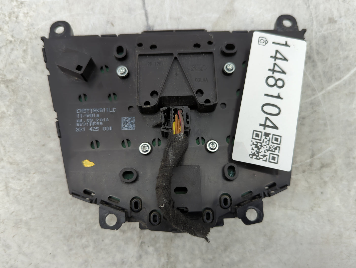 2013-2014 Ford Focus Radio AM FM Cd Player Receiver Replacement P/N:CM5T18K811LC Fits Fits 2013 2014 OEM Used Auto Parts - O