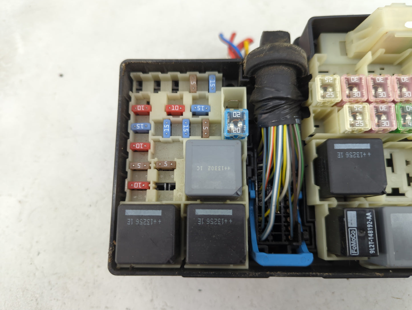 2012-2014 Ford Focus Fusebox Fuse Box Panel Relay Module P/N:AV6T-14A076-AB 9L2T-14B192-AA Fits Fits 2012 2013 2014 OEM Used