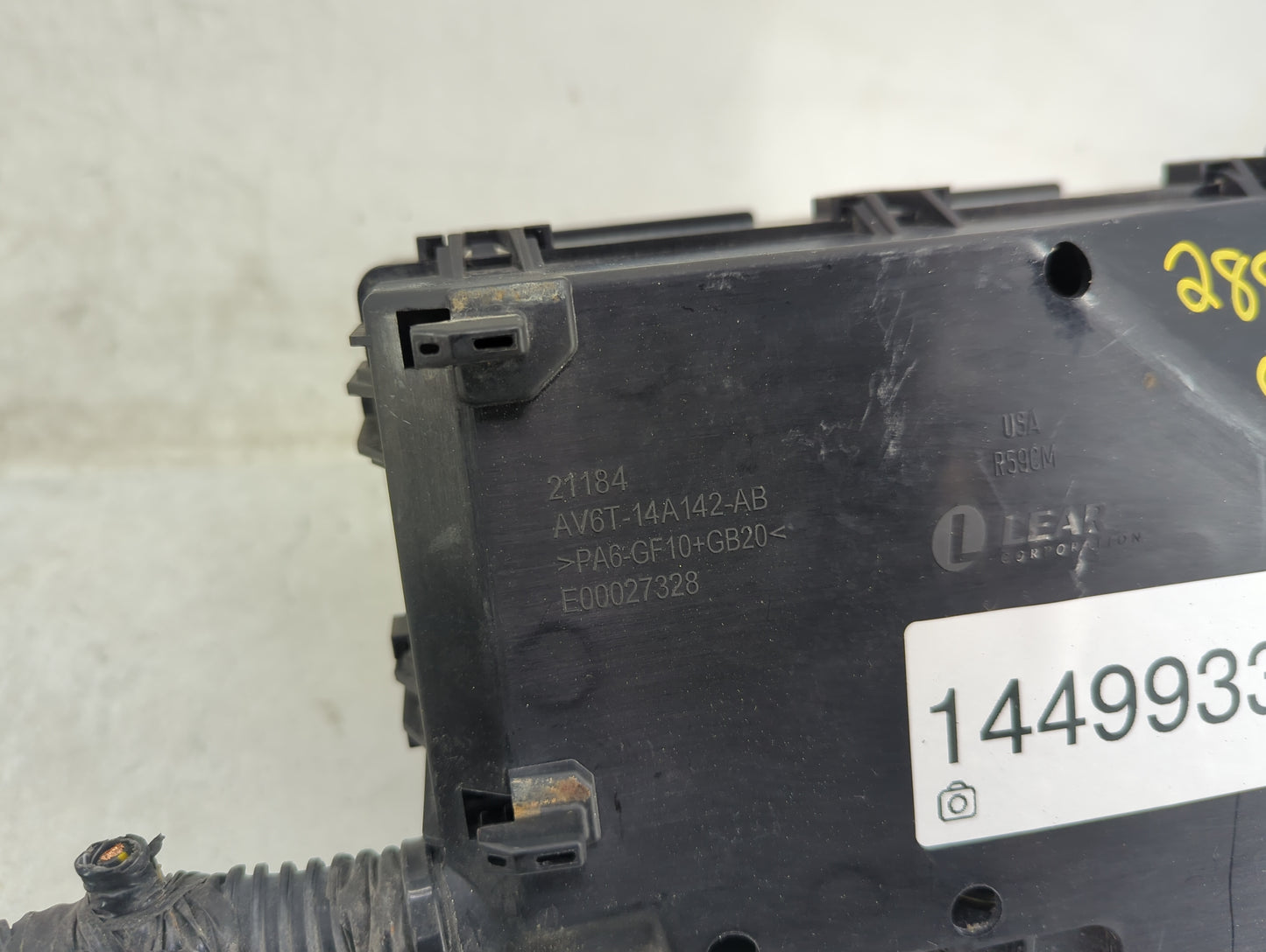2012-2014 Ford Focus Fusebox Fuse Box Panel Relay Module P/N:AV6T-14A067-AC Fits Fits 2012 2013 2014 OEM Used Auto Parts - O