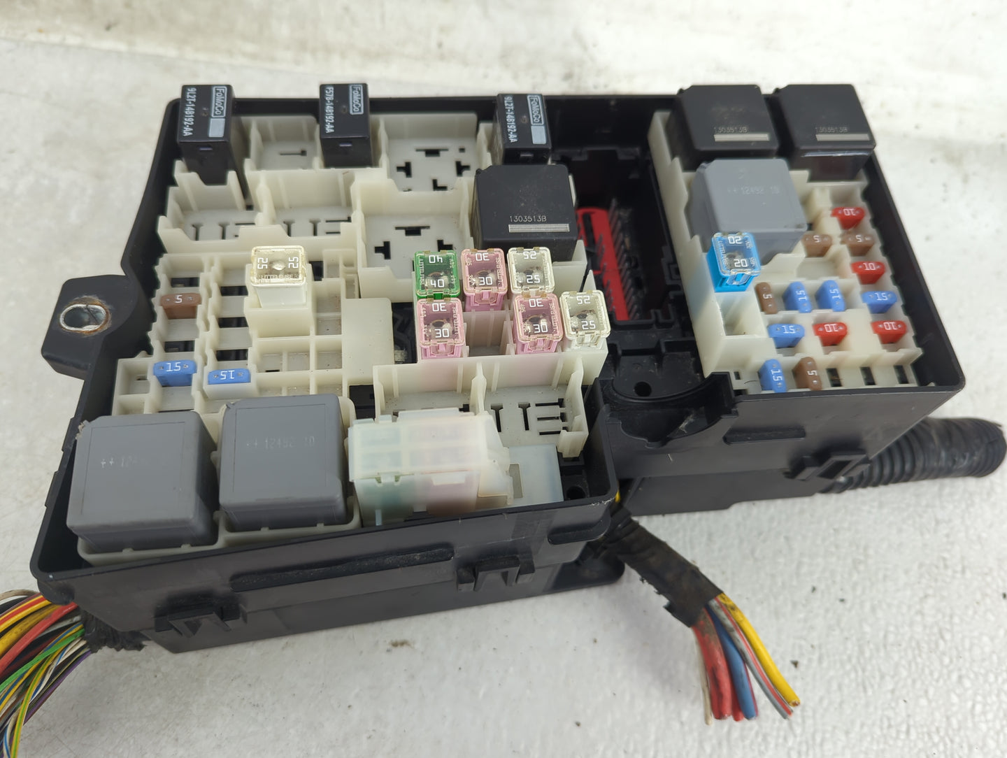 2012-2014 Ford Focus Fusebox Fuse Box Panel Relay Module P/N:AV6T-14A067-AC Fits Fits 2012 2013 2014 OEM Used Auto Parts - O