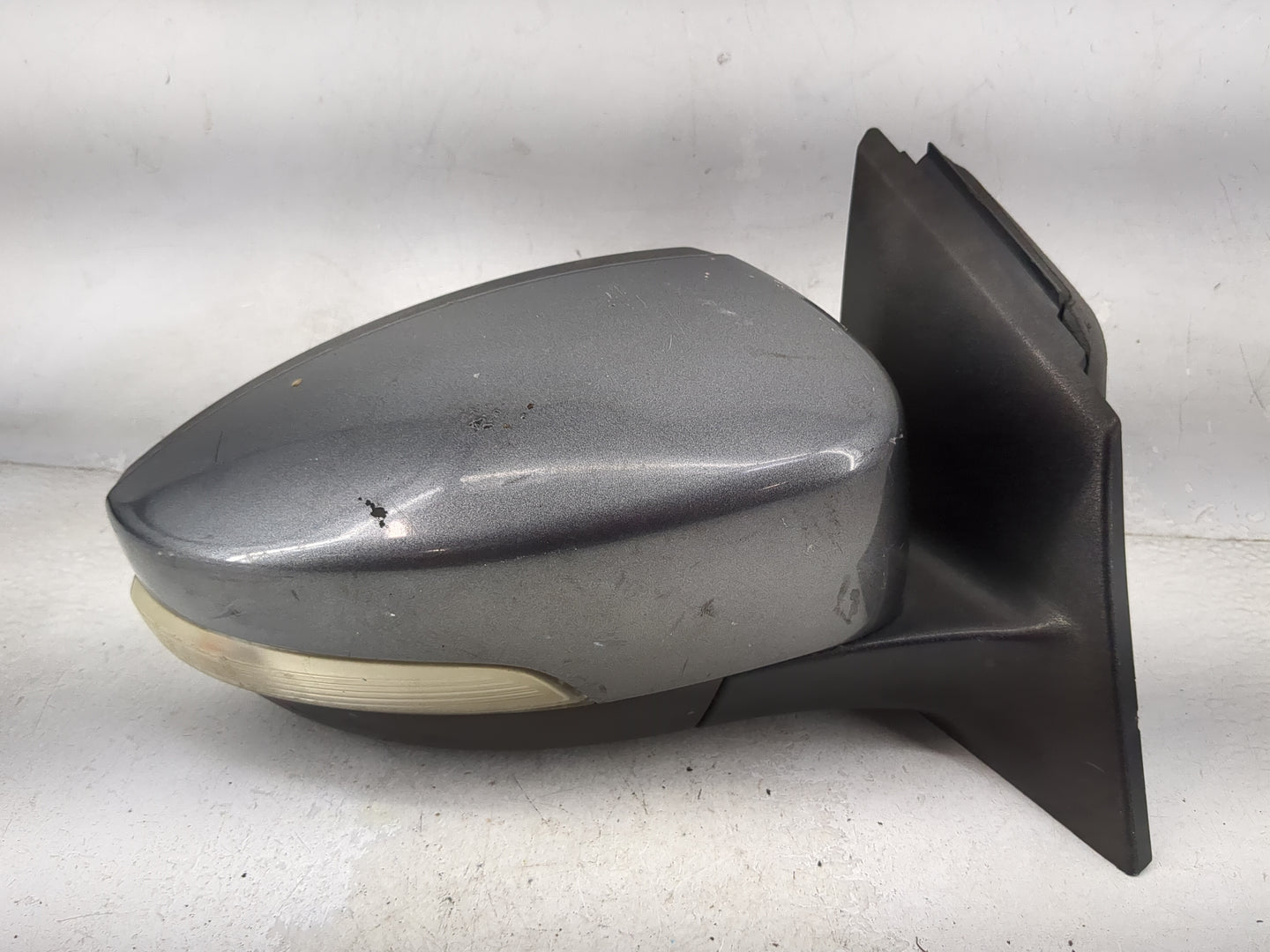 2012-2014 Ford Focus Driver Side View Mirror - Left Door Mirror OEM Used - Oemusedautoparts1.com