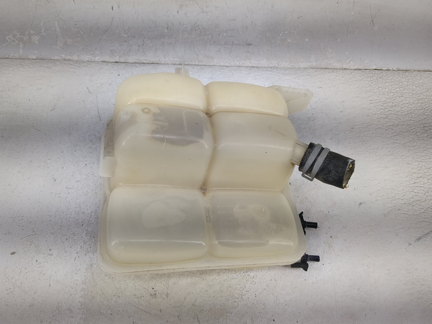 2012-2018 Ford Focus Radiator Coolant Overflow Expansion Tank Bottle 1477212 - Oemusedautoparts1.com