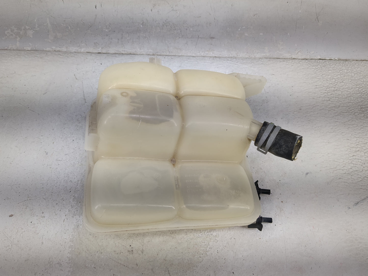 2012-2018 Ford Focus Radiator Coolant Overflow Expansion Tank Bottle 1477212 - Oemusedautoparts1.com