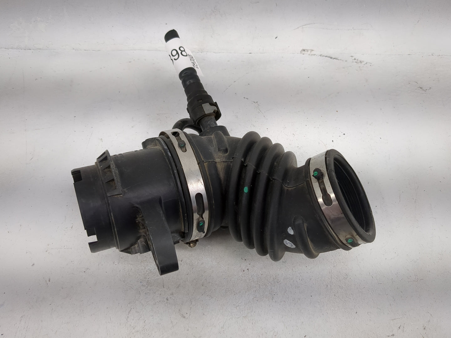 2014 Ford Focus Air Cleaner Intake Duct Hose Tube 1478988 - Oemusedautoparts1.com