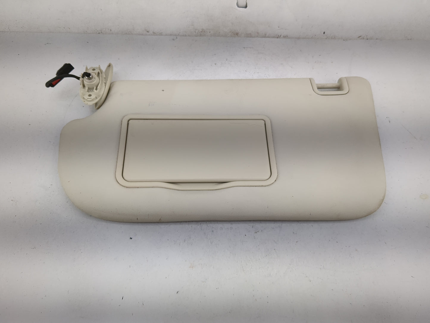 2014 Ford Focus Sun Visor Shade Replacement Driver Left Mirror Fits OEM Used Auto Parts - Oemusedautoparts1.com
