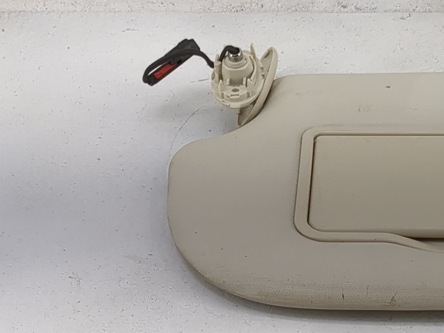 2014 Ford Focus Sun Visor Shade Replacement Driver Left Mirror Fits OEM Used Auto Parts - Oemusedautoparts1.com