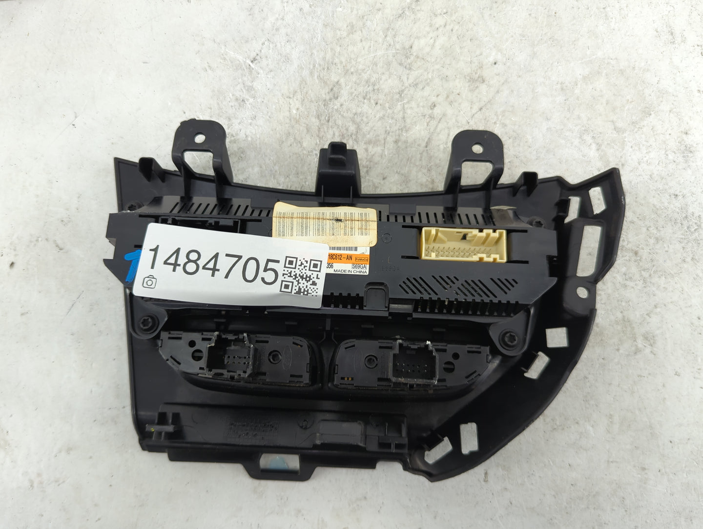 2014 Ford Focus Climate Control Module Temperature AC/Heater Replacement P/N:8C512-AN S69GA Fits OEM Used Auto Parts - Oemus