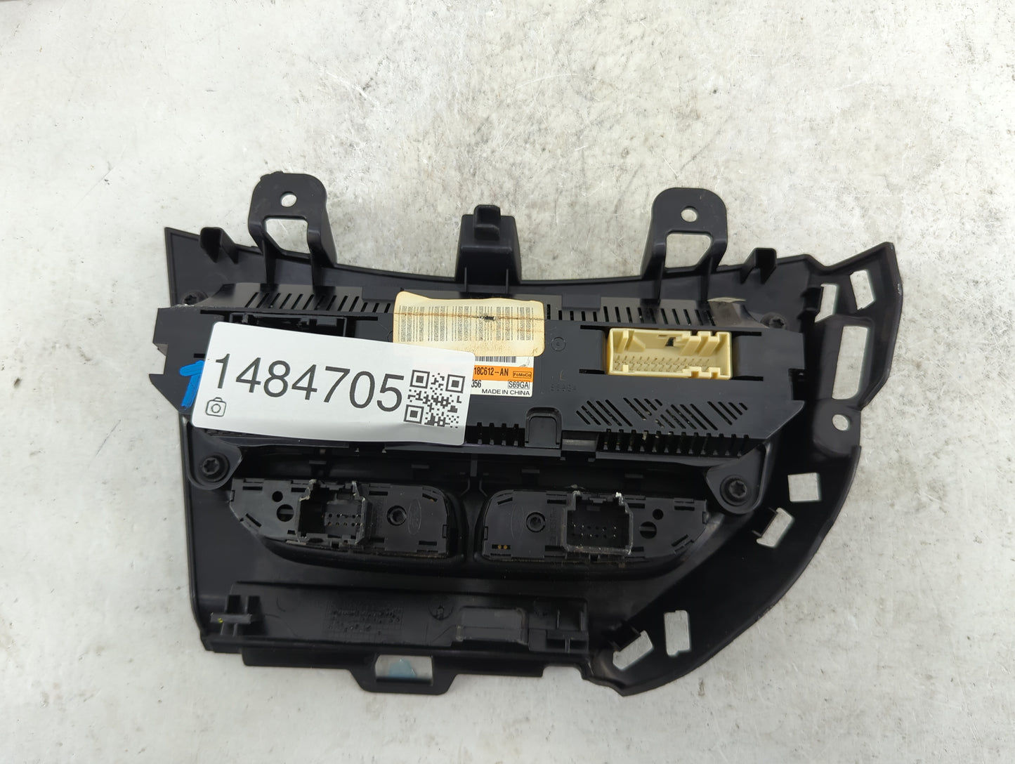 2014 Ford Focus Climate Control Module Temperature AC/Heater Replacement P/N:8C512-AN S69GA Fits OEM Used Auto Parts - Oemus