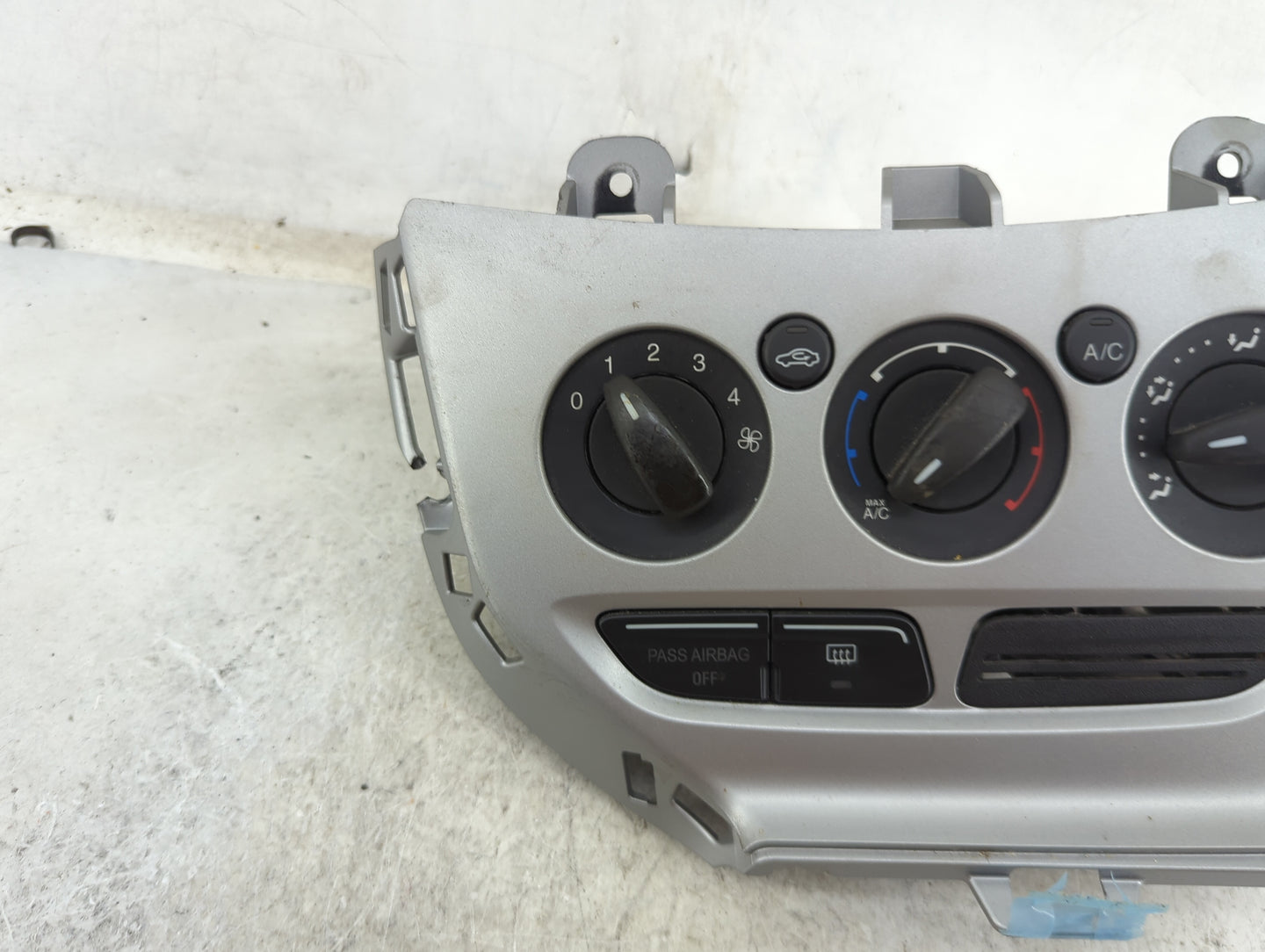 2013-2014 Ford Focus Climate Control Module Temperature AC/Heater Replacement P/N:CM5T-19980-AF Fits Fits 2013 2014 OEM Used