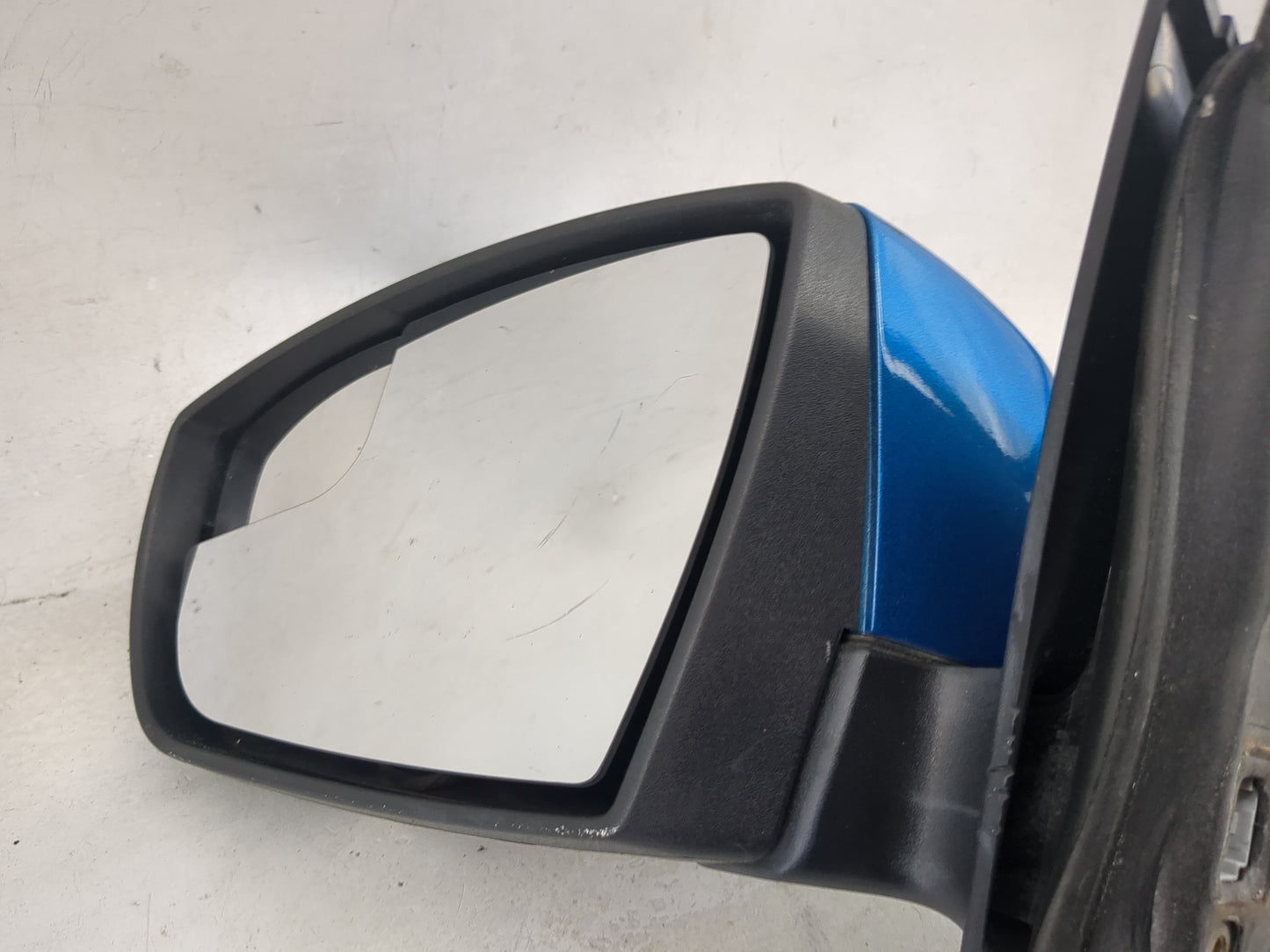 2012-2014 Ford Focus Driver Side View Mirror - Left Door Mirror OEM Used - Oemusedautoparts1.com
