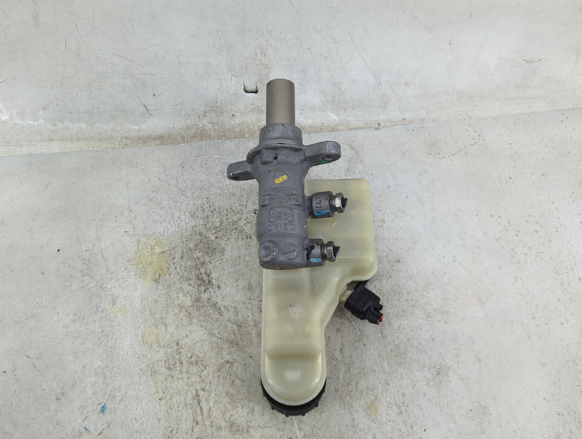 2012-2018 Ford Focus Brake Master Cylinder 1490840 - Oemusedautoparts1.com