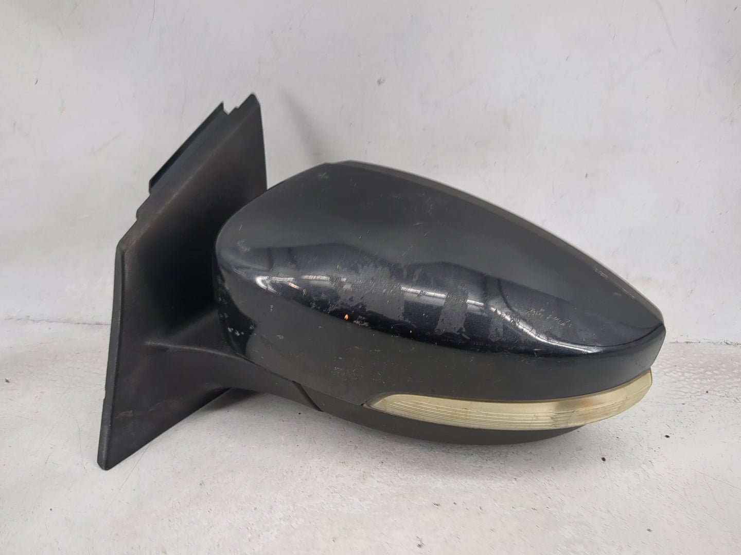 2012-2014 Ford Focus Driver Side View Mirror - Left Door Mirror OEM Used - Oemusedautoparts1.com