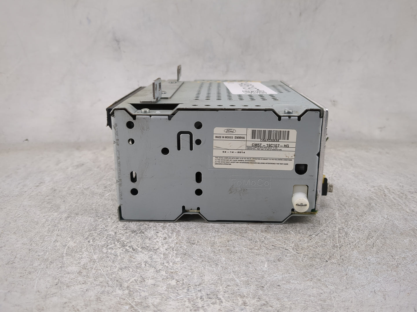 2012-2014 Ford Focus Radio AM FM Cd Player Receiver Replacement P/N:CM5T-19C107-HG Fits Fits 2012 2013 2014 OEM Used Auto Pa
