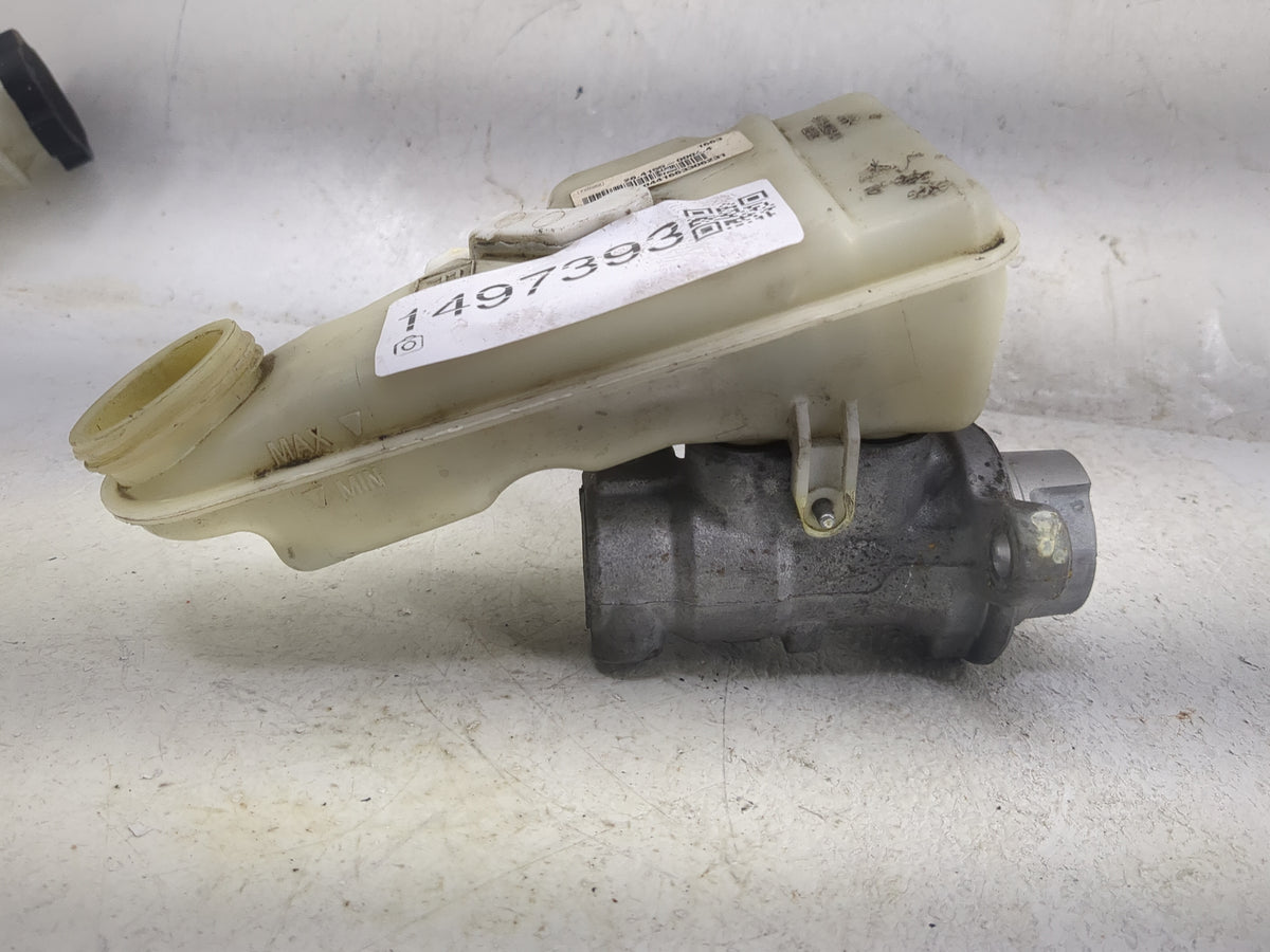 2012-2018 Ford Focus Brake Master Cylinder 1497393 - Oemusedautoparts1.com