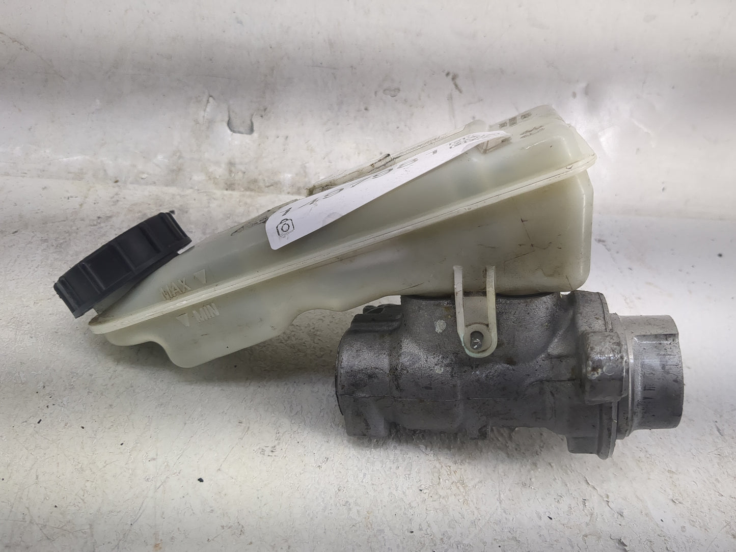 2012-2018 Ford Focus Brake Master Cylinder 1497981 - Oemusedautoparts1.com