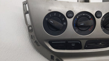 2013-2014 Ford Focus Climate Control Module Temperature AC/Heater Replacement P/N:CM5T-19980-AE CM5T-19980-AF Fits Fits 2013 2014 OEM Used Auto Parts