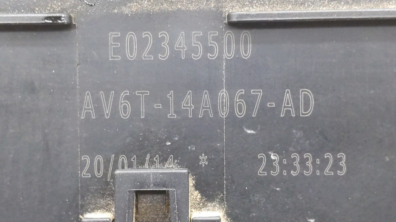 2012-2014 Ford Focus Fusebox Fuse Box Panel Relay Module P/N:AV6T-14A142-AB AV6T-14A142-AA, FU4T-14K733 Fits Fits 2012 2013 