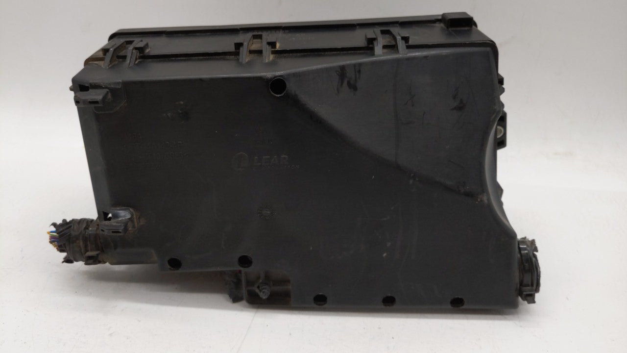 2012-2014 Ford Focus Fusebox Fuse Box Panel Relay Module P/N:AV6T-14A142-AB AV6T-14A142-AA, FU4T-14K733 Fits Fits 2012 2013 
