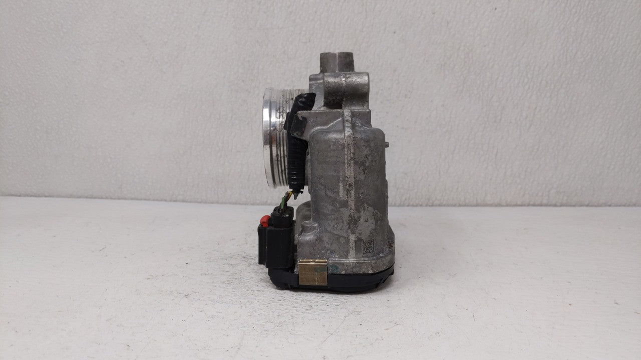 2014-2018 Ford Focus Throttle Body P/N:DS7E-9F991-BB Fits Fits 2014 2015 2016 2017 2018 2019 OEM Used Auto Parts - Oemusedau