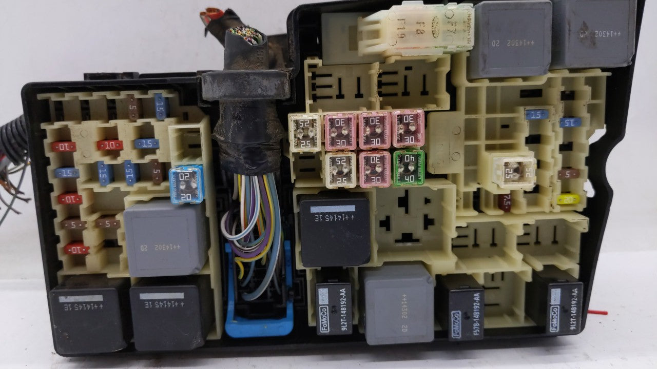 2012-2014 Ford Focus Fusebox Fuse Box Panel Relay Module P/N:AV6T-14A142-AB AV6T-14A142-AA, FU4T-14K733 Fits Fits 2012 2013 