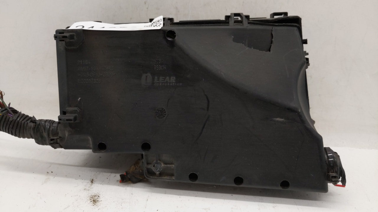 2012-2014 Ford Focus Fusebox Fuse Box Panel Relay Module P/N:AV6T-14A142-AB AV6T-14A142-AA, FU4T-14K733 Fits Fits 2012 2013 