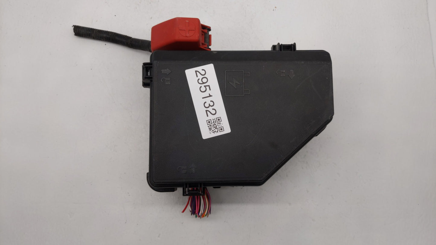 2012-2014 Ford Focus Fusebox Fuse Box Panel Relay Module P/N:P2294037 AV6T-141A142-AB Fits Fits 2012 2013 2014 OEM Used Auto