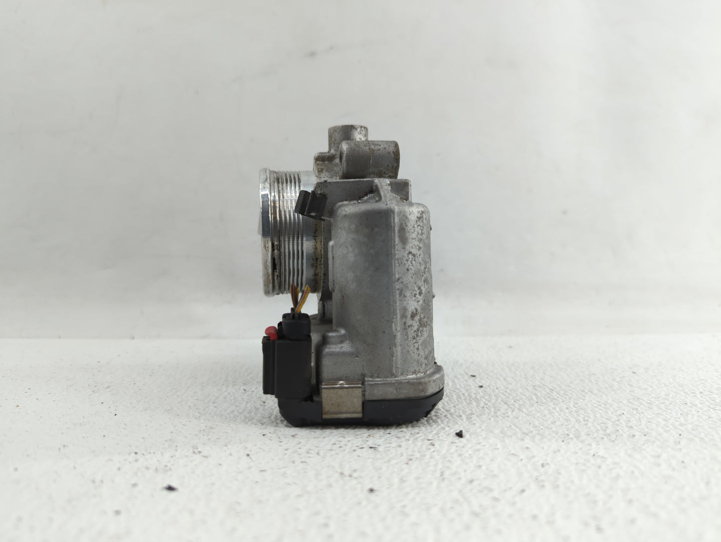 2014-2018 Ford Focus Throttle Body P/N:DS7E-9F991-BB Fits Fits 2014 2015 2016 2017 2018 2019 OEM Used Auto Parts - Oemusedau