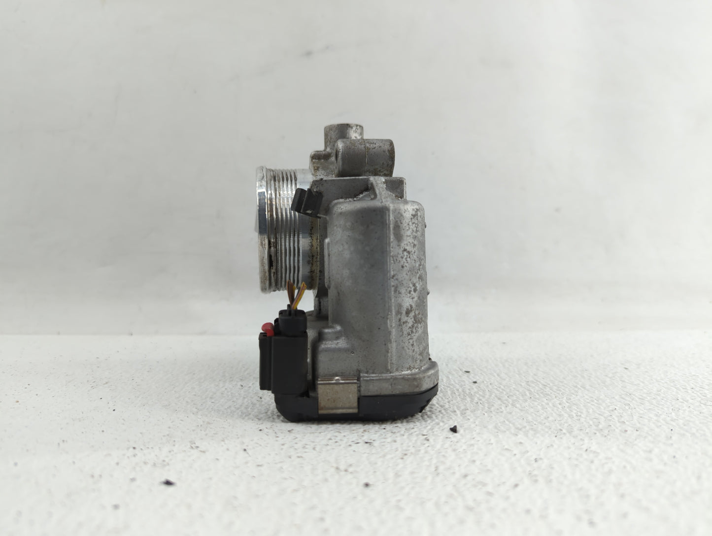 2014-2018 Ford Focus Throttle Body P/N:DS7E-9F991-BB Fits Fits 2014 2015 2016 2017 2018 2019 OEM Used Auto Parts - Oemusedau