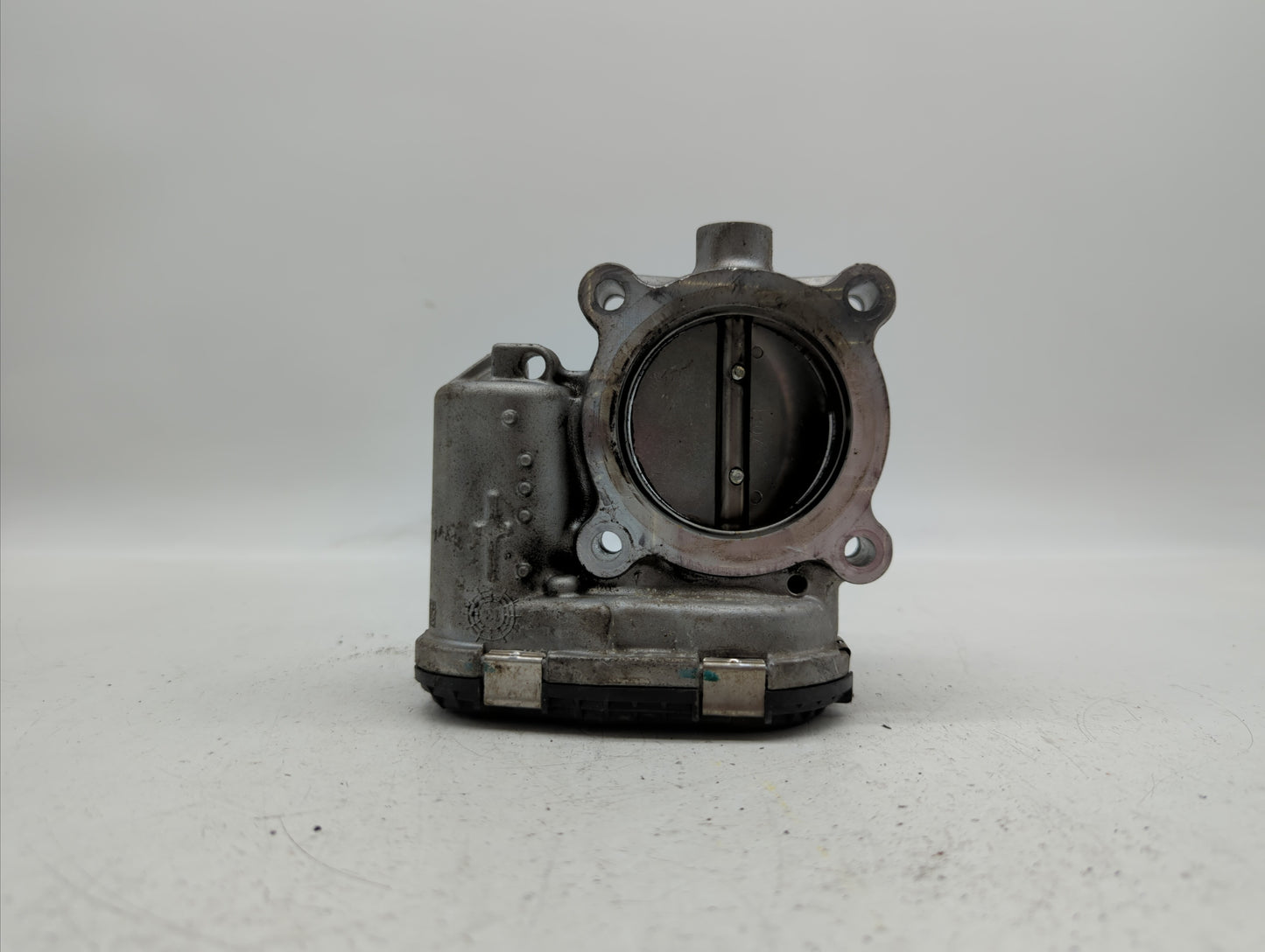 2014-2018 Ford Focus Throttle Body P/N:DS7E-9F991-BB Fits Fits 2014 2015 2016 2017 2018 2019 2020 2021 2022 OEM Used Auto Pa