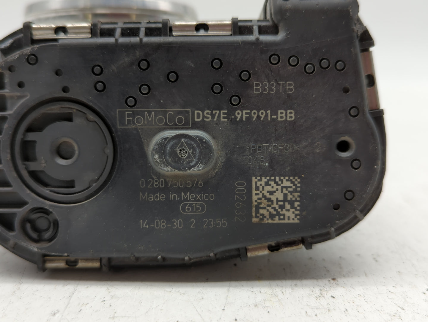 2014-2018 Ford Focus Throttle Body P/N:DS7E-9F991-BB Fits Fits 2014 2015 2016 2017 2018 2019 2020 2021 2022 OEM Used Auto Pa