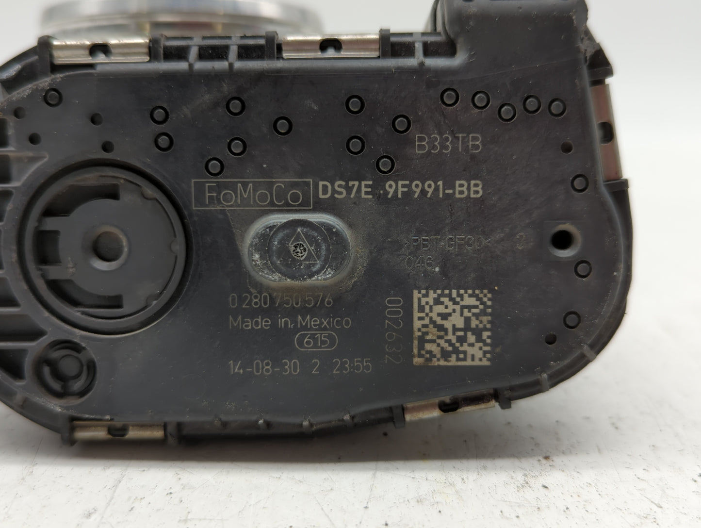 2014-2018 Ford Focus Throttle Body P/N:DS7E-9F991-BB Fits Fits 2014 2015 2016 2017 2018 2019 2020 2021 2022 OEM Used Auto Pa