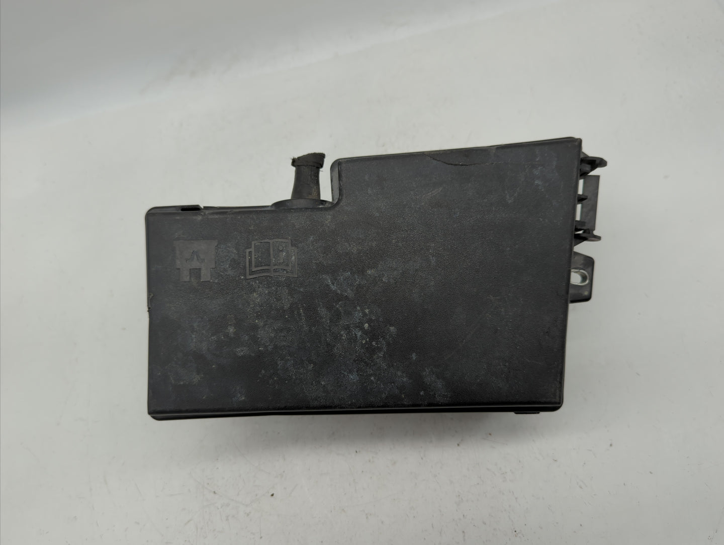 2012-2014 Ford Focus Fusebox Fuse Box Panel Relay Module P/N:AV6T-14A067-AD AV6T-14A067-AC, P2294037 Fits Fits 2012 2013 201