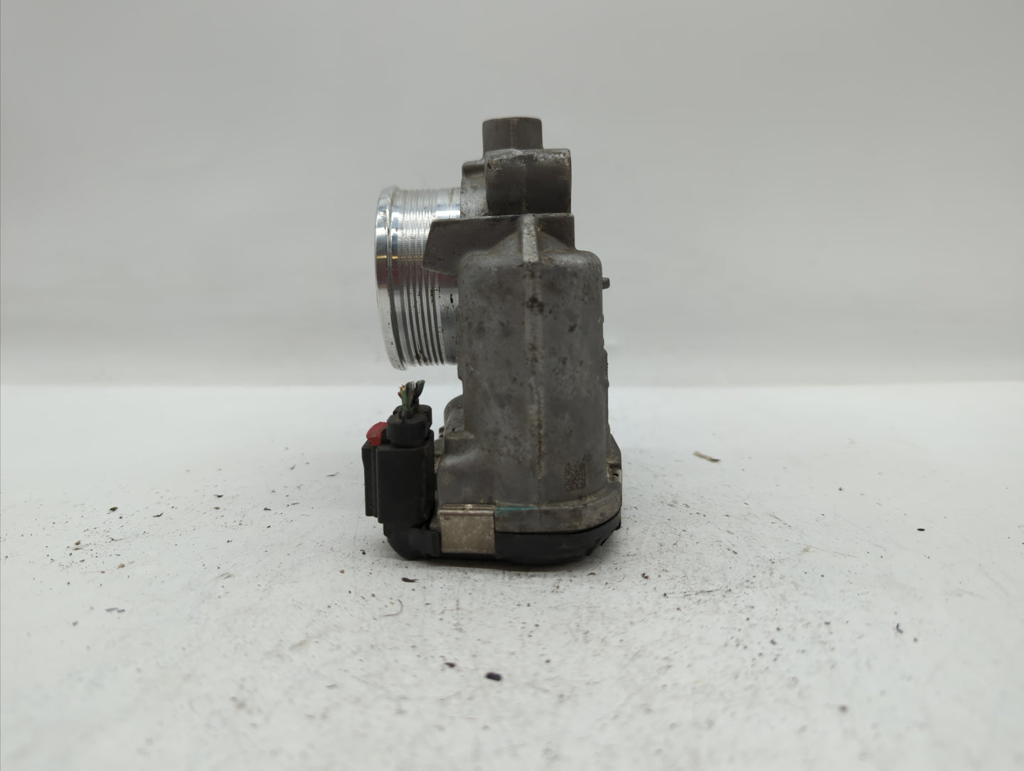 2014-2018 Ford Focus Throttle Body P/N:DS7E-9F991-BB Fits Fits 2014 2015 2016 2017 2018 2019 OEM Used Auto Parts - Oemusedau