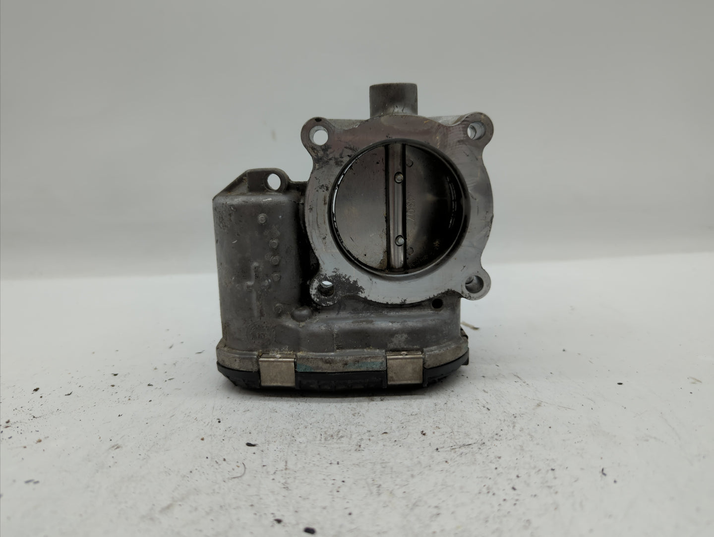 2014-2018 Ford Focus Throttle Body P/N:DS7E-9F991-BB Fits Fits 2014 2015 2016 2017 2018 2019 OEM Used Auto Parts - Oemusedau