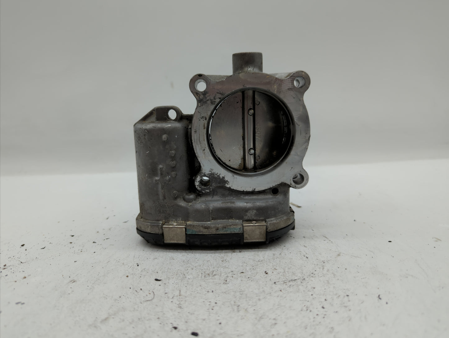 2014-2018 Ford Focus Throttle Body P/N:DS7E-9F991-BB Fits Fits 2014 2015 2016 2017 2018 2019 OEM Used Auto Parts - Oemusedau
