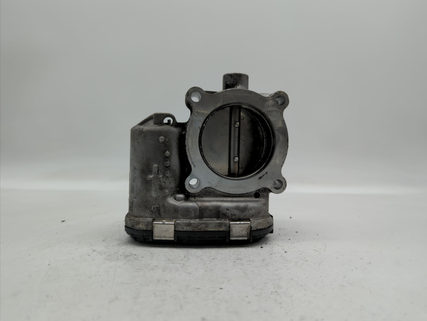 2014-2018 Ford Focus Throttle Body P/N:DS7E-9F991-BB Fits Fits 2014 2015 2016 2017 2018 2019 OEM Used Auto Parts - Oemusedau