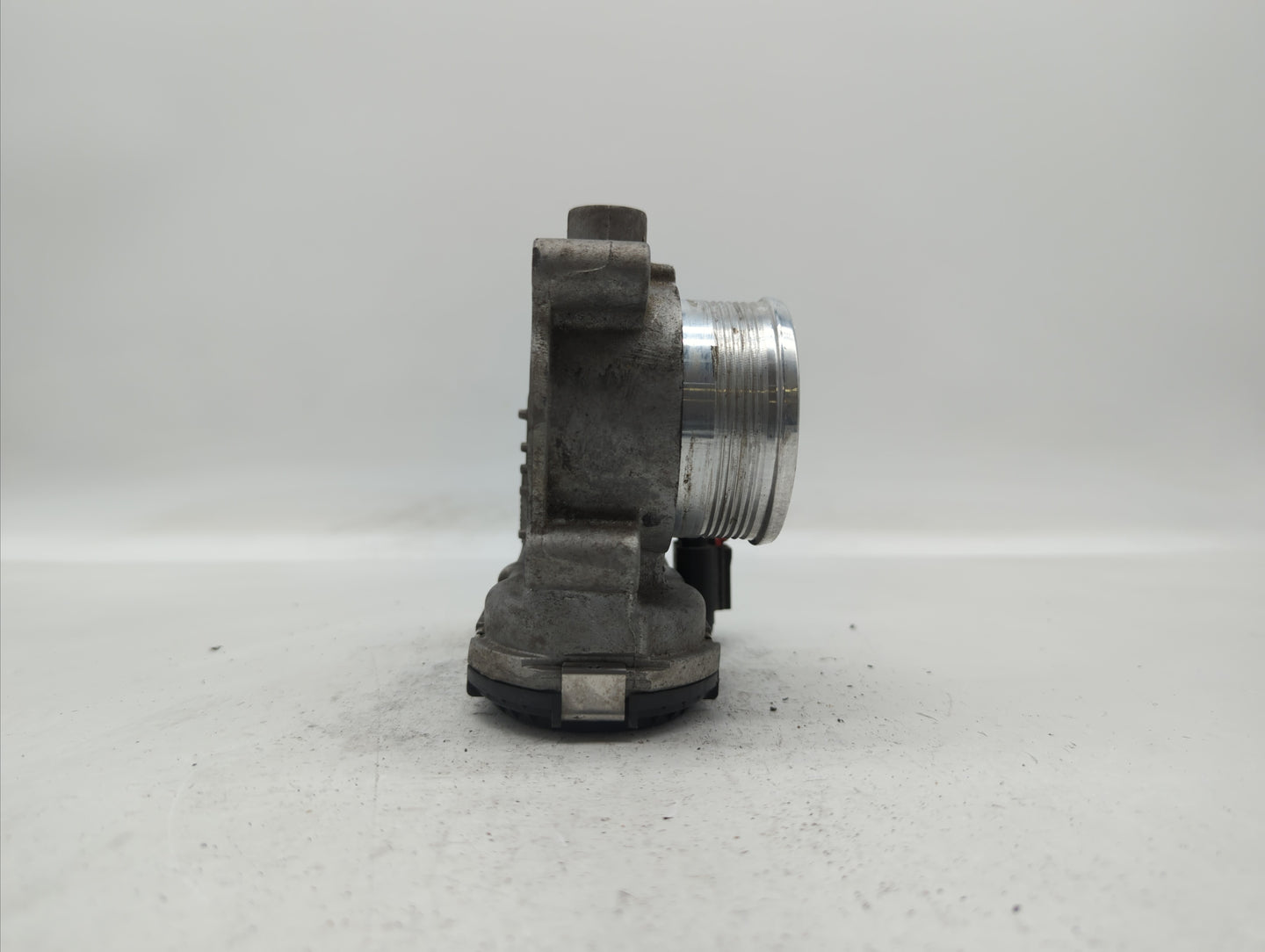 2014-2018 Ford Focus Throttle Body P/N:DS7E-9F991-BB Fits Fits 2014 2015 2016 2017 2018 2019 OEM Used Auto Parts - Oemusedau