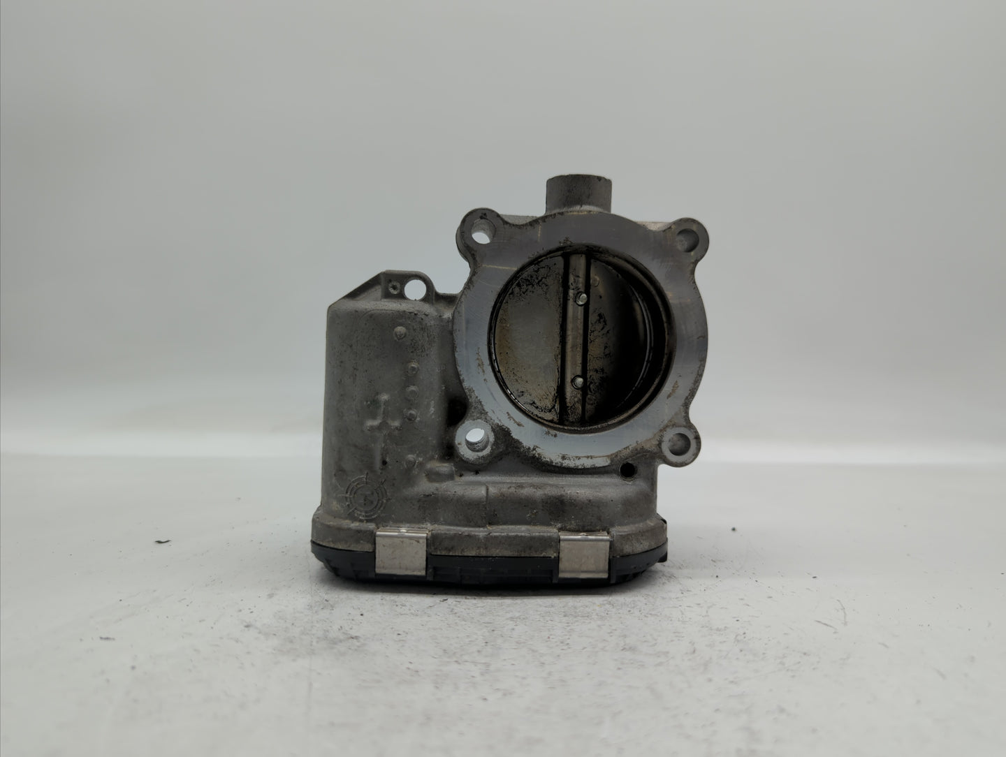 2014-2018 Ford Focus Throttle Body P/N:DS7E-9F991-BB Fits Fits 2014 2015 2016 2017 2018 2019 OEM Used Auto Parts - Oemusedau