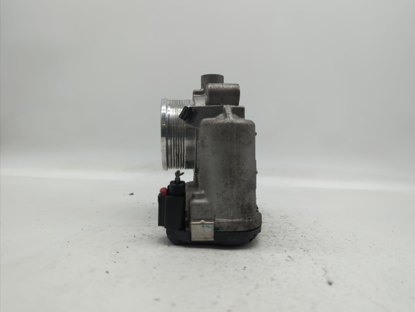 2014-2018 Ford Focus Throttle Body P/N:DS7E-9F991-BB Fits Fits 2014 2015 2016 2017 2018 2019 OEM Used Auto Parts - Oemusedau