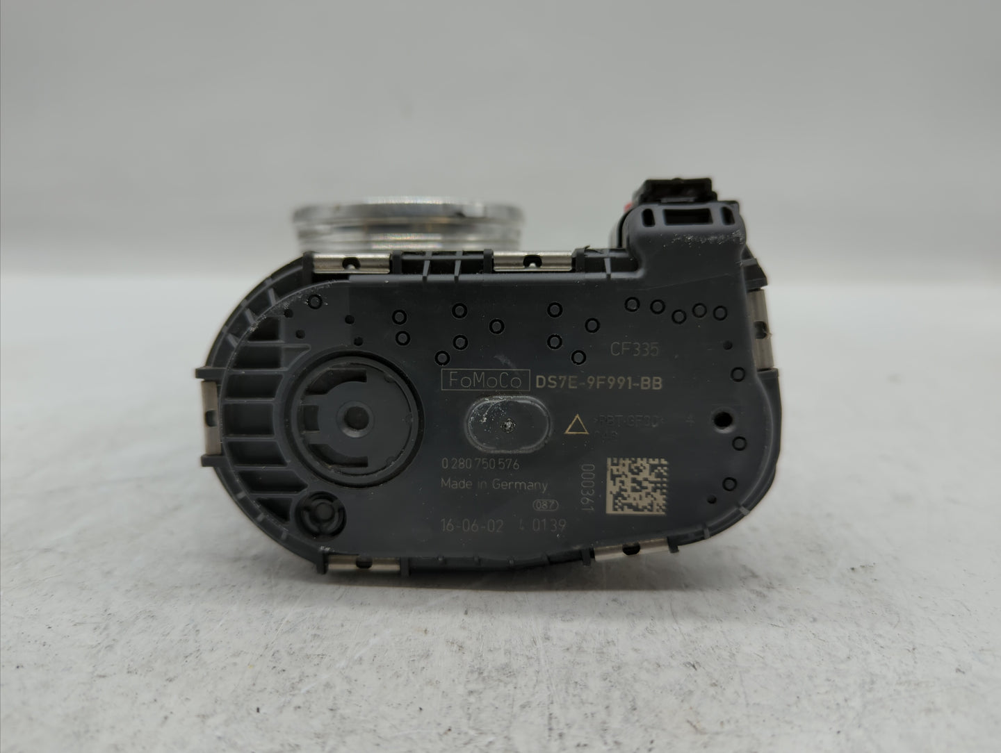 2014-2018 Ford Focus Throttle Body P/N:DS7E-9F991-BB Fits Fits 2014 2015 2016 2017 2018 2019 OEM Used Auto Parts - Oemusedau