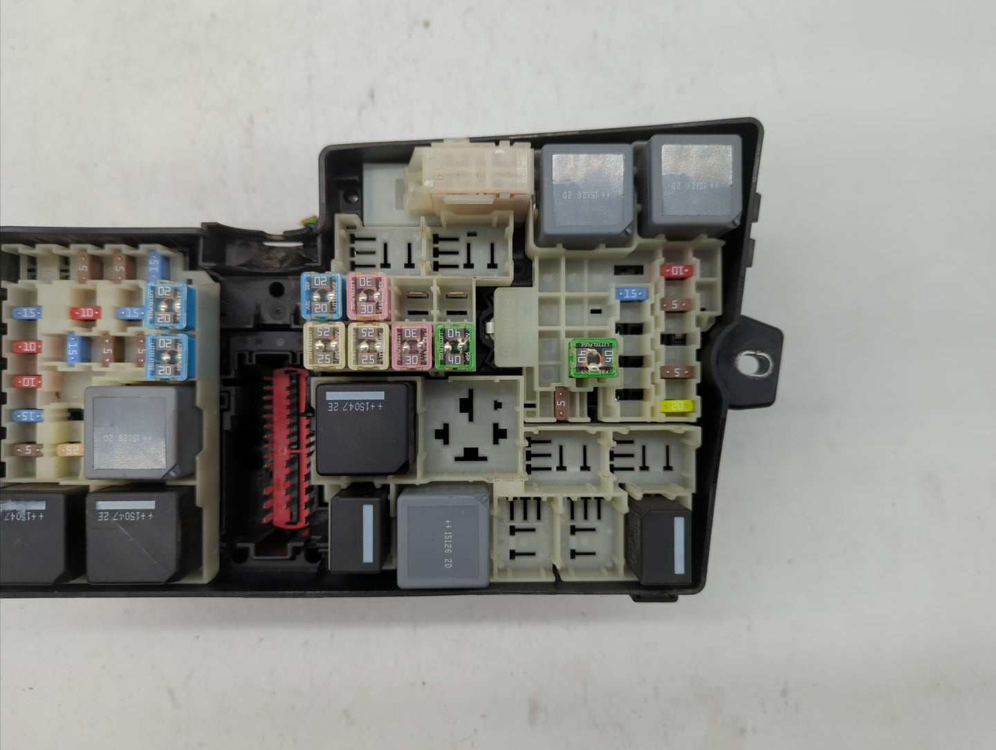 2012-2014 Ford Focus Fusebox Fuse Box Panel Relay Module P/N:AV6T-14A142-AB AV6T-14A142-AA, FU4T-14K733 Fits Fits 2012 2013 