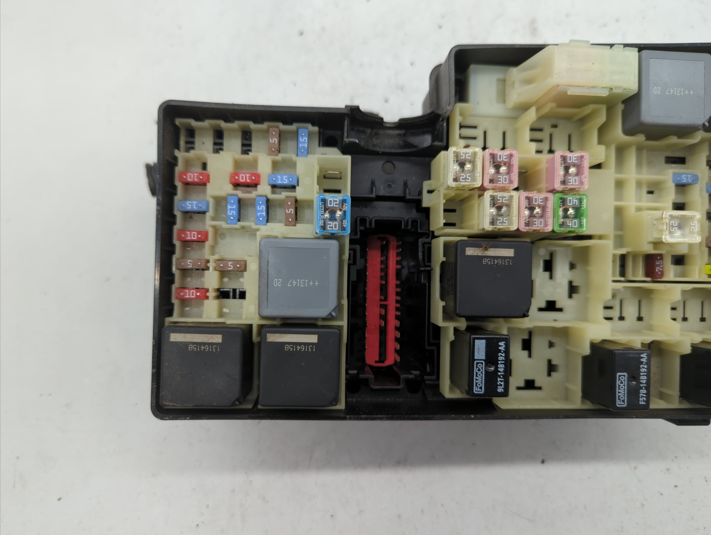 2012-2014 Ford Focus Fusebox Fuse Box Panel Relay Module P/N:AV6T-14A142-AB AV6T-14A142-AA, FU4T-14K733 Fits Fits 2012 2013 