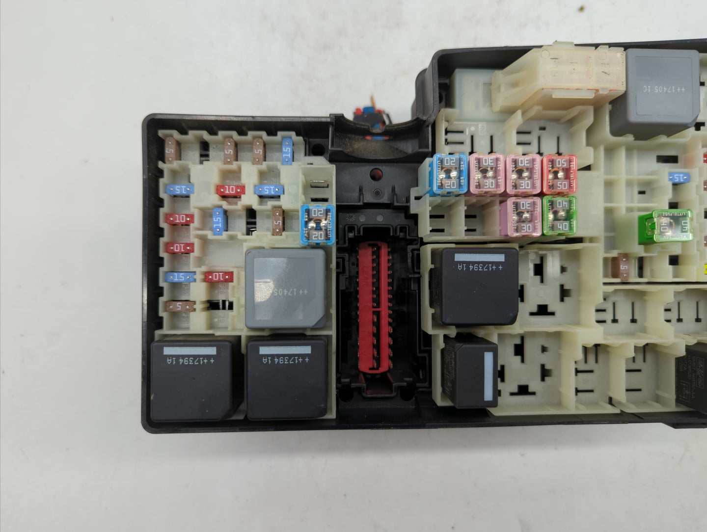2012-2014 Ford Focus Fusebox Fuse Box Panel Relay Module P/N:AV6T-14A142-AB AV6T-14A142-AA, FU4T-14K733 Fits Fits 2012 2013 