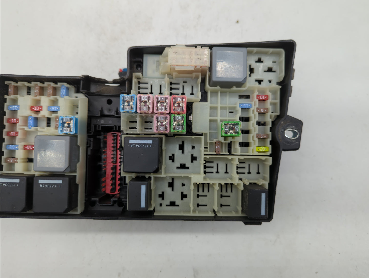 2012-2014 Ford Focus Fusebox Fuse Box Panel Relay Module P/N:AV6T-14A142-AB AV6T-14A142-AA, FU4T-14K733 Fits Fits 2012 2013 