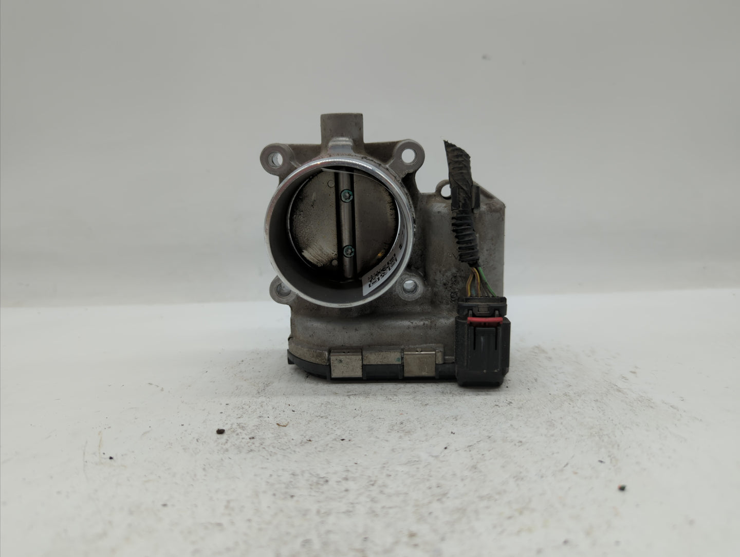 2014-2018 Ford Focus Throttle Body P/N:DS7E-9F991-BB Fits Fits 2014 2015 2016 2017 2018 2019 OEM Used Auto Parts - Oemusedau