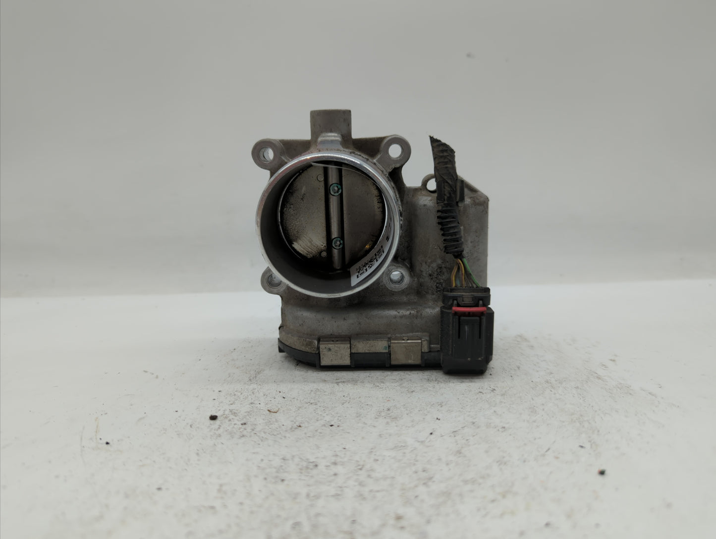 2014-2018 Ford Focus Throttle Body P/N:DS7E-9F991-BB Fits Fits 2014 2015 2016 2017 2018 2019 OEM Used Auto Parts - Oemusedau